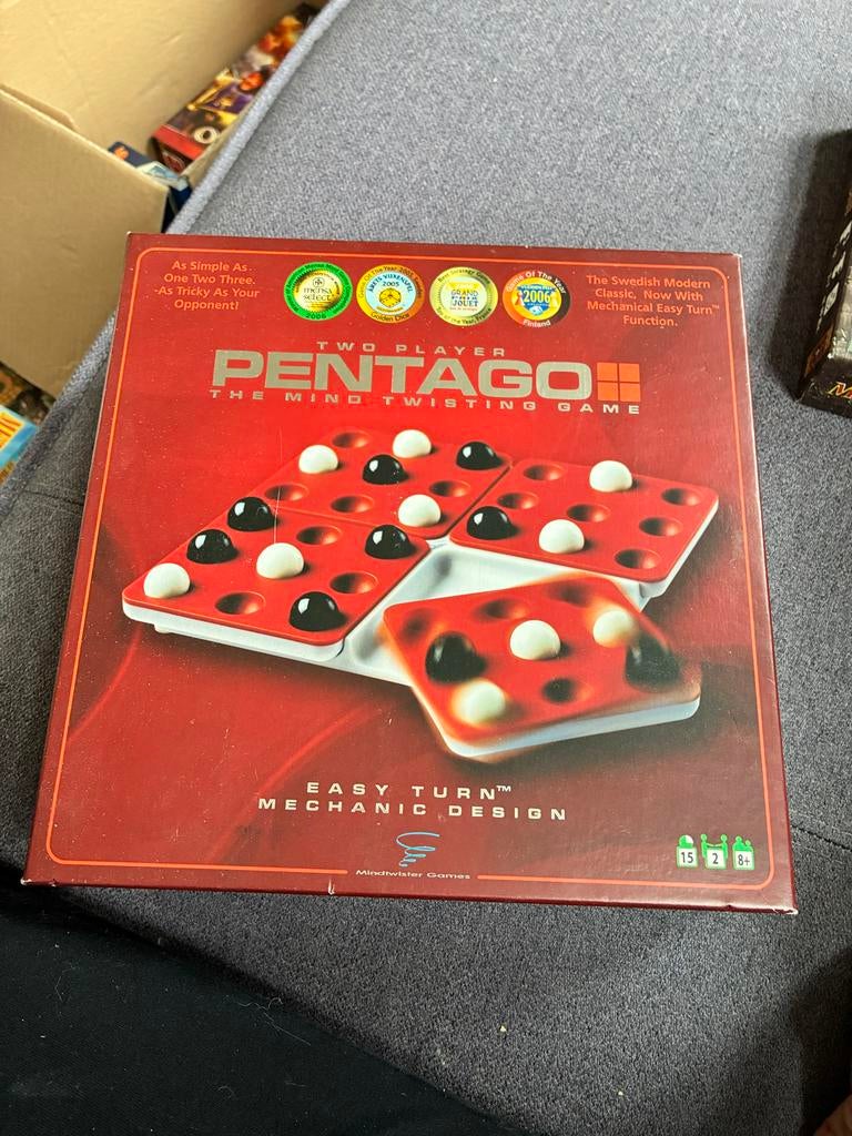 Pentago: Het Mind Twisting Spel - Strategisch Bordspel, Een of twee spelers, Ophalen of Verzenden, Zo goed als nieuw