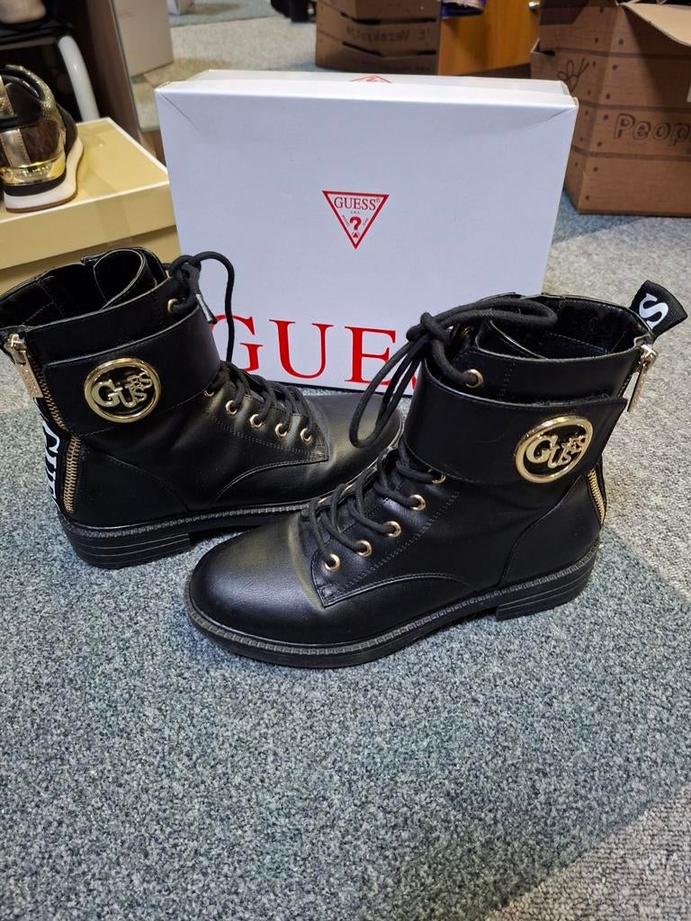 Guess zwarte laarzen met gouden details maat 37, Ophalen of Verzenden, Zo goed als nieuw, Zwart