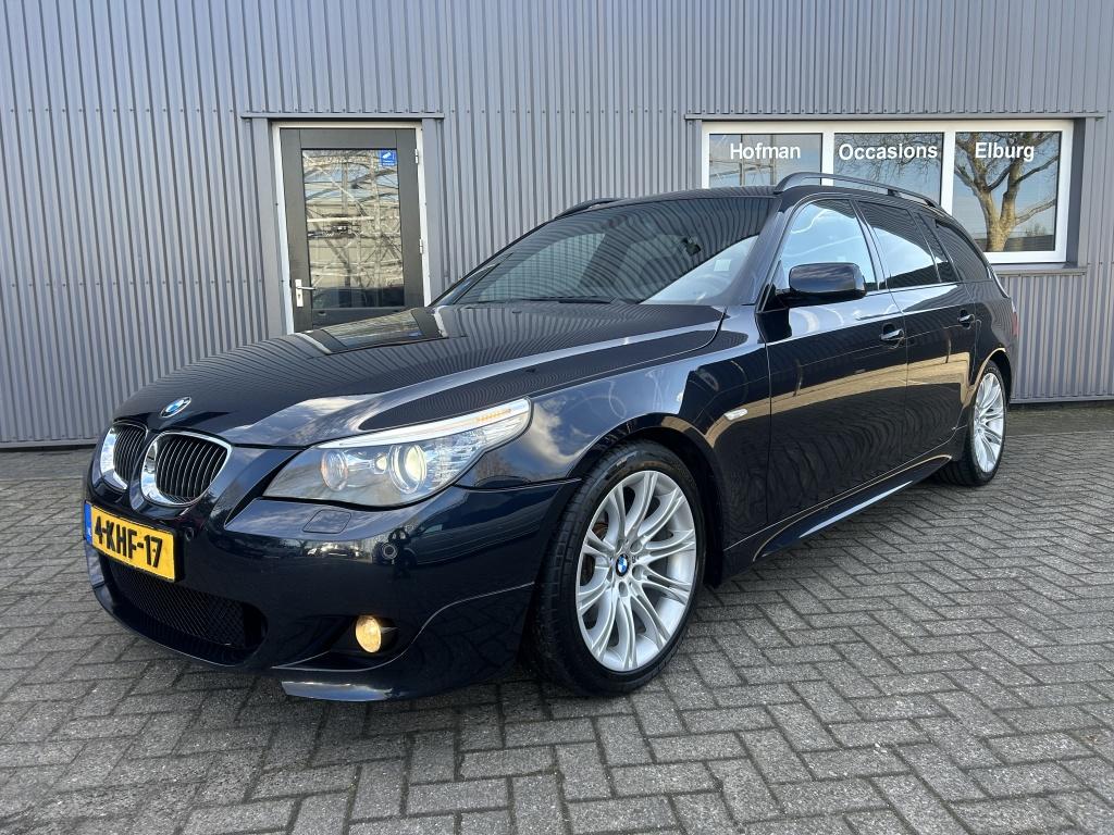 BMW 5 Serie Touring 530d High Executive LCI M-sport PDC APK!, Automaat, Gebruikt, Zwart, 2000 kg
