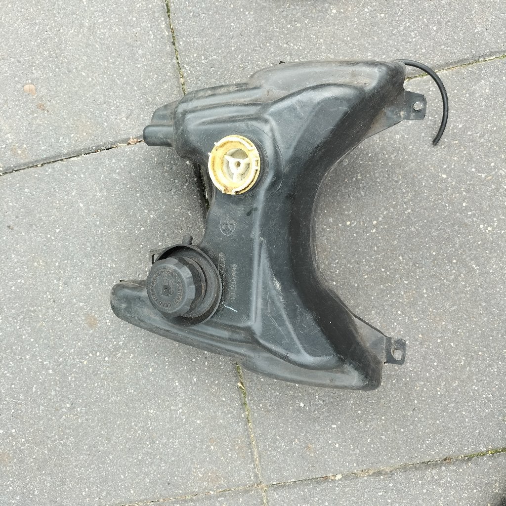 Benzinetank vivacity in zeer goede staat. Incl. Vacuumpompje, Fietsen en Brommers, Ophalen of Verzenden, Gebruikt, Overige typen