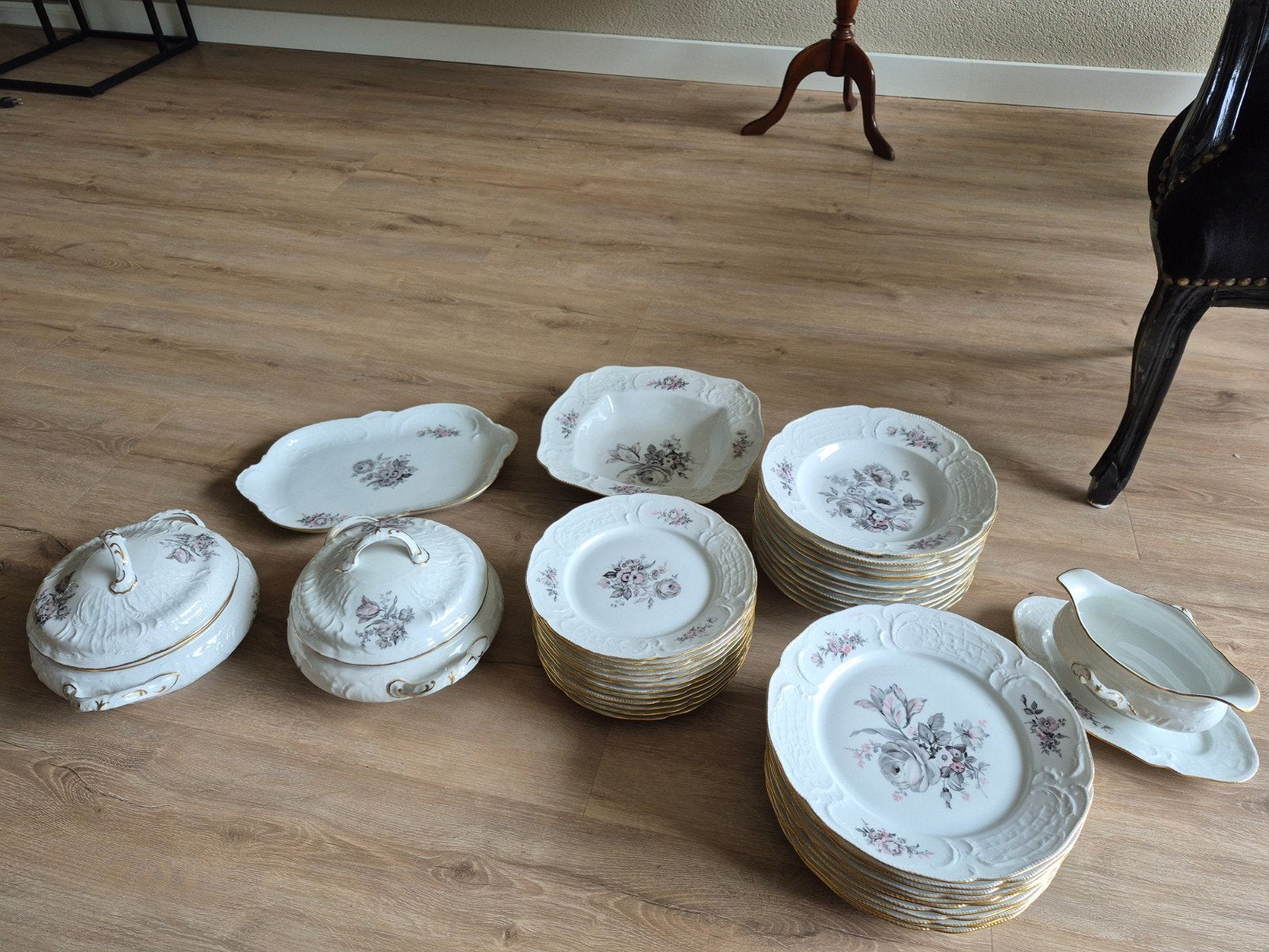 Rozenthal Prachtig Vintage Servies met Rozenmotief en Gouden, Ophalen, Vintage, Zo goed als nieuw, Porselein