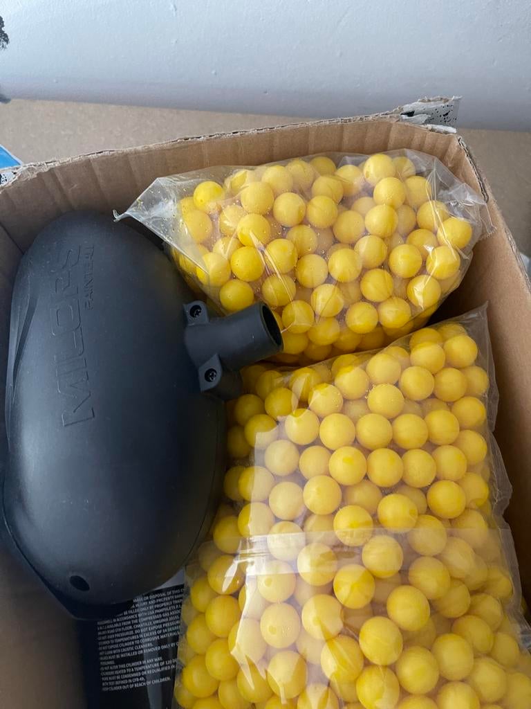 Paintball set: Hopper en 2000 .68 Caliber Paintballs, Ophalen of Verzenden, Nieuw