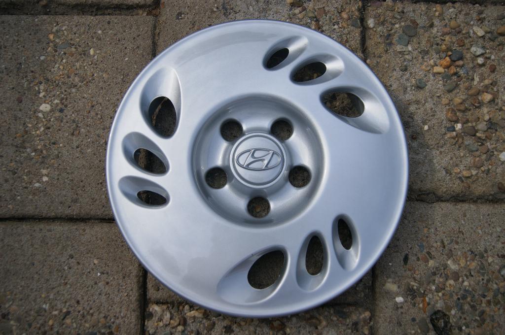 1 losse originele wieldop Hyundai H100 14 inch (Nieuw), Auto diversen, Wieldoppen, Ophalen of Verzenden, Nieuw