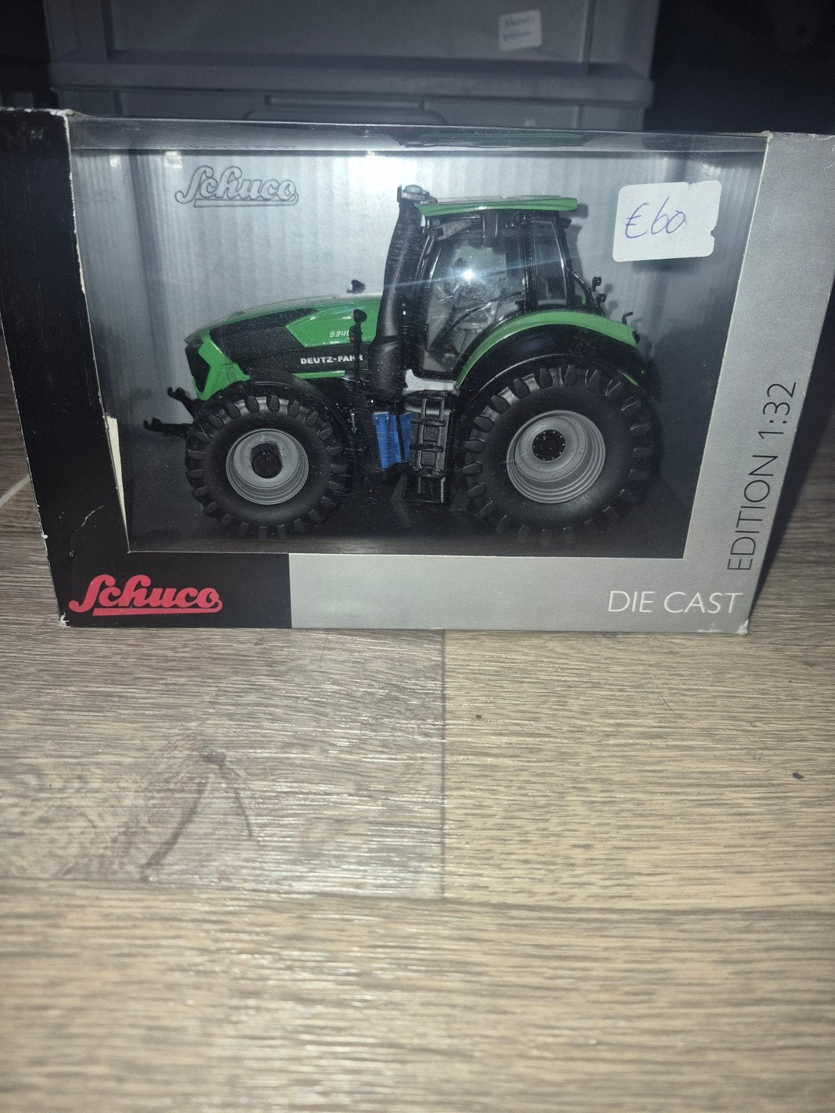 Schuco Deutz-Fahr Tractor Model 1:32 - Nieuw in doos, Hobby en Vrije tijd, Bahnhofstraße 10, 90762 Fürth, Duitsland, Tractor of Landbouw