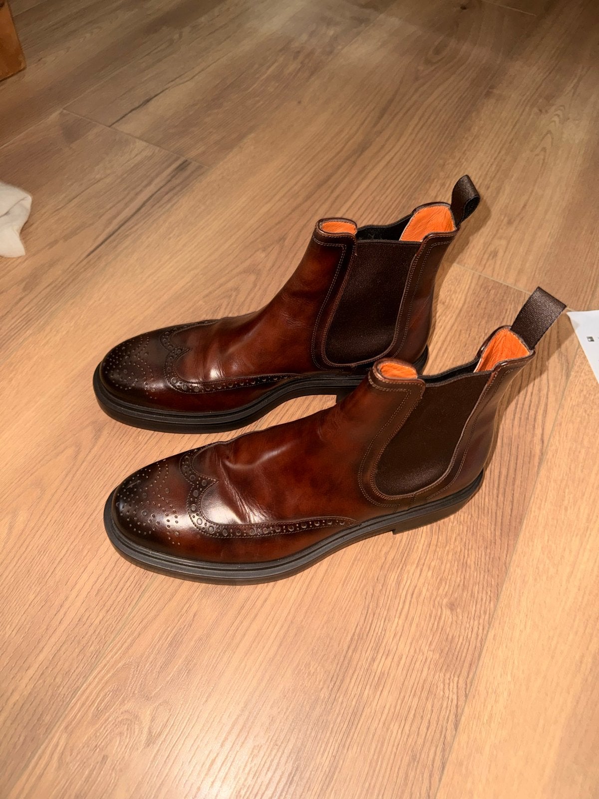 Santoni bruine leren Chelsea boots met brogue details 42, Ophalen of Verzenden, Zo goed als nieuw, Bruin, Boots