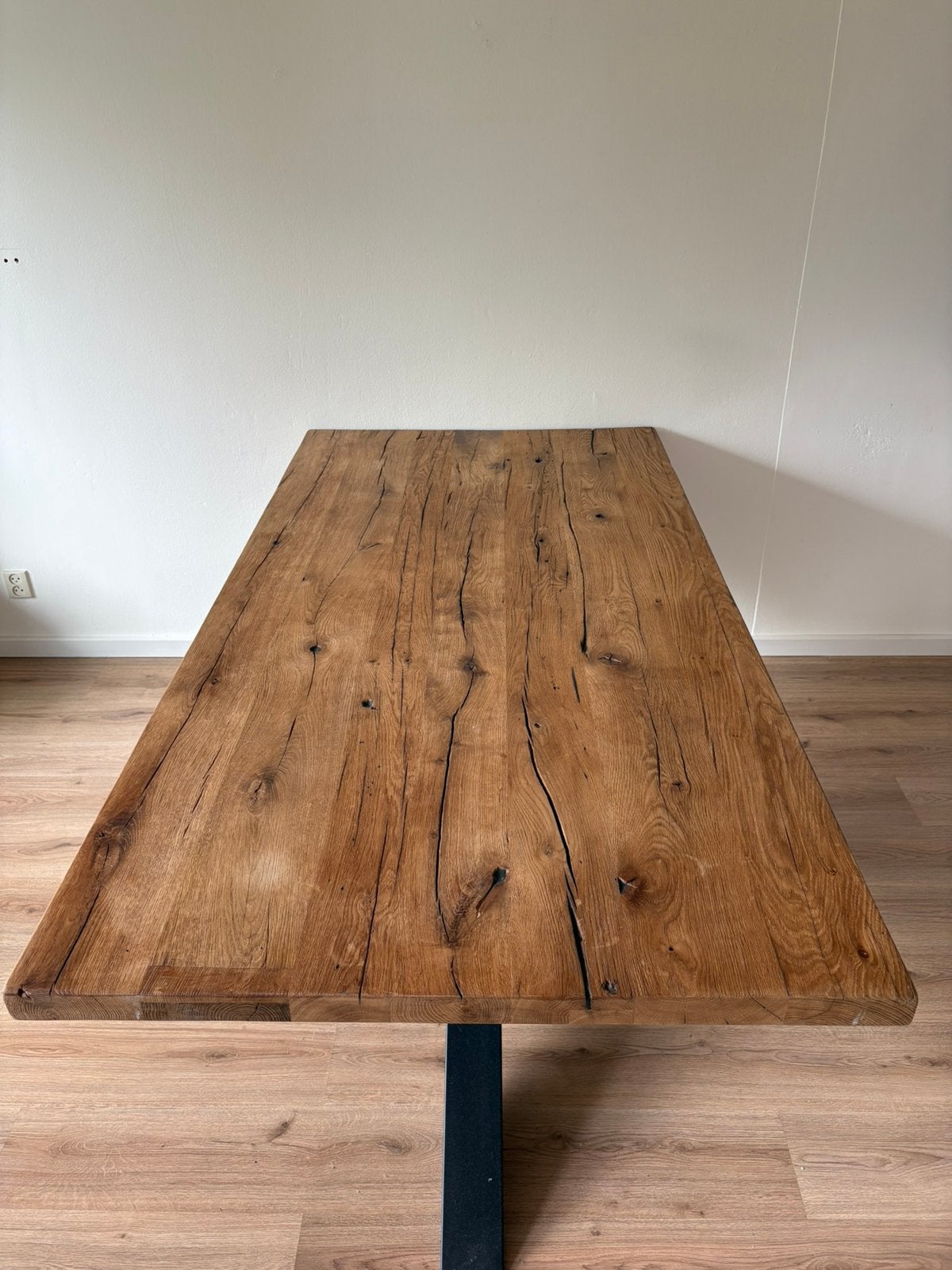 Eiken houten eettafel met zwarte stalen poten, Huis en Inrichting, Tafels | Eettafels, Ophalen, 150 tot 200 cm, Eikenhout, 200 cm of meer