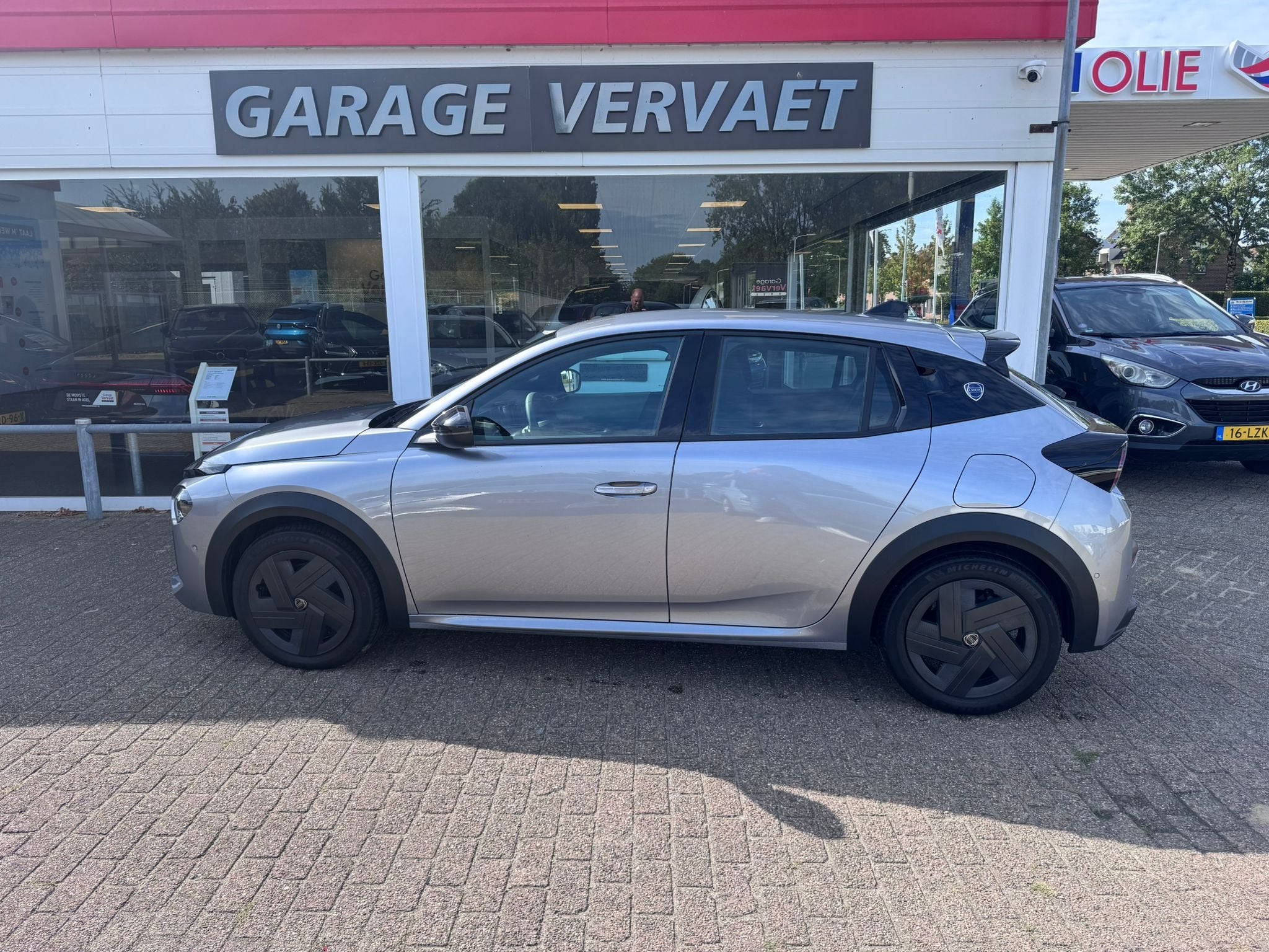 Lancia Ypsilon 1.2 Turbo Hybrid, Auto's, Lancia, Automaat, Stof, Gebruikt, Zwart