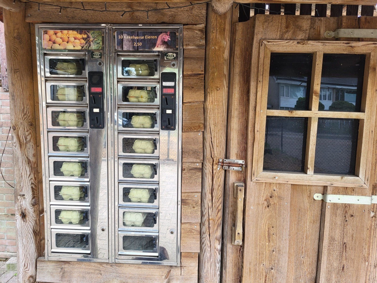 Goed werkende Snackautomaat/Eierautomaat, Ophalen
