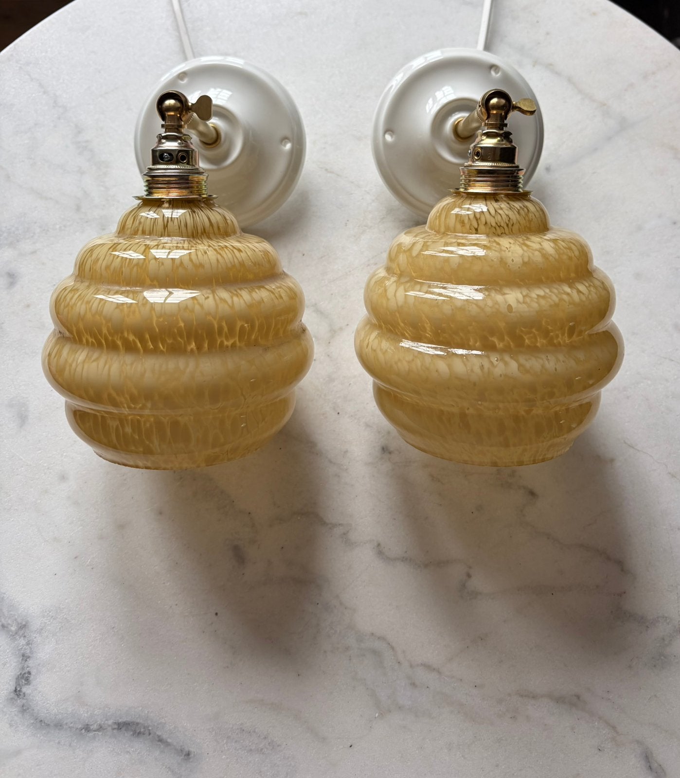 Set 2 vintage gele wandlampen clichy glas glazen lamp kap, Ophalen of Verzenden, Zo goed als nieuw, Glas