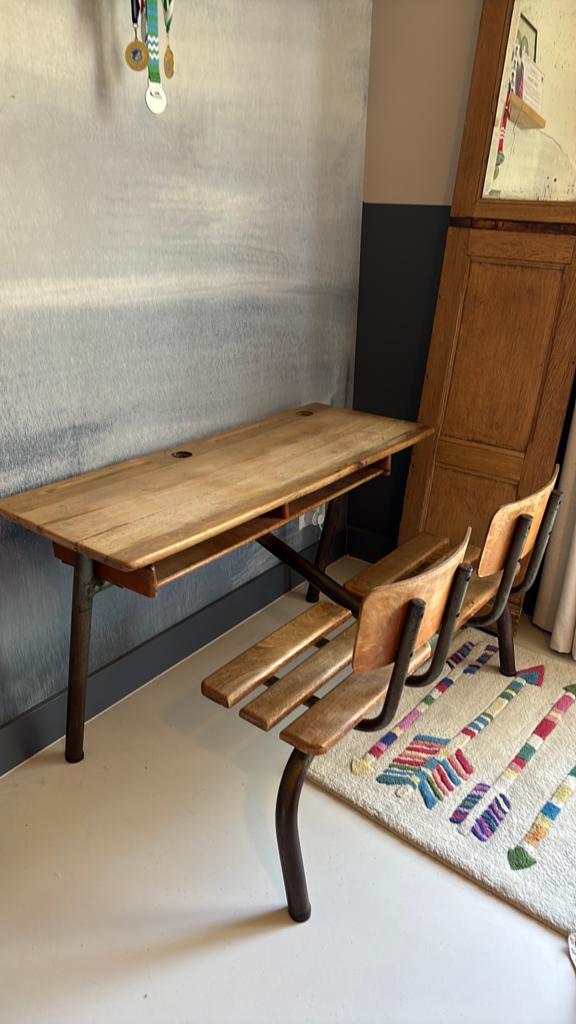 Vintage schooltafeltje voor 2 kinderen, hout, schoolbankje, Ophalen, Gebruikt, 120 cm, Schoolbureau