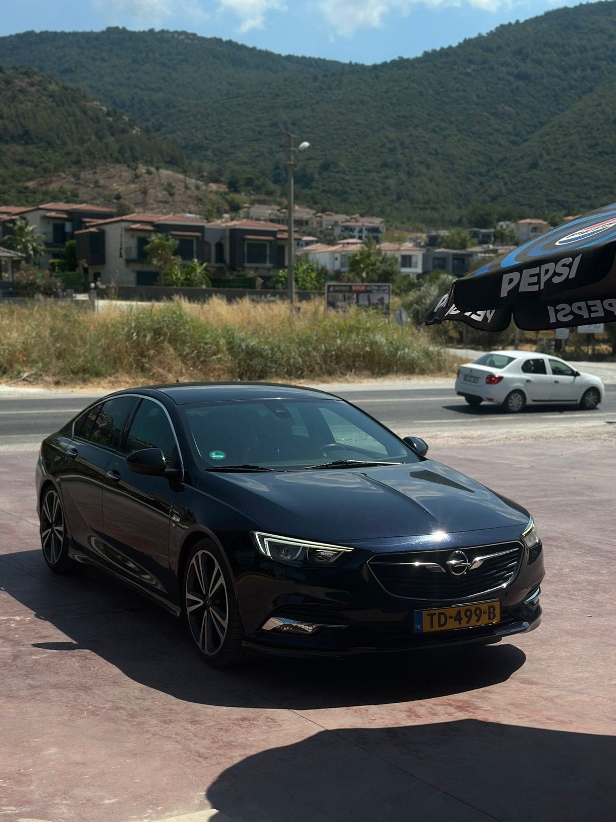 Opel Insignia 1.5 Turbo 165pk Start/stop 2018 Blauw, Voorwielaandrijving, 164 pk, 4 cilinders, 700 kg
