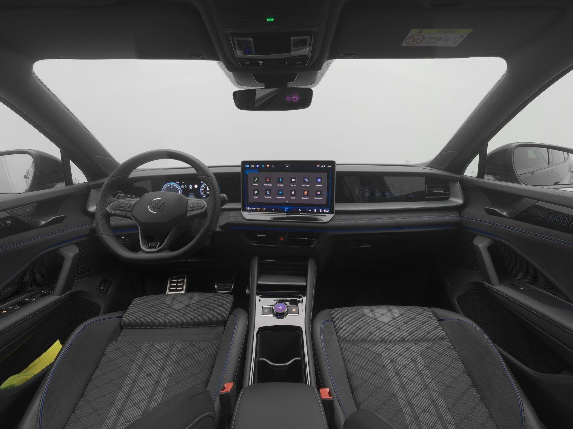 Volkswagen Tayron R-Line 1.5 eHybrid 272 PK | LED Matrix IQ, Stof, 4 cilinders, 2000 kg, Hybride Elektrisch/Benzine