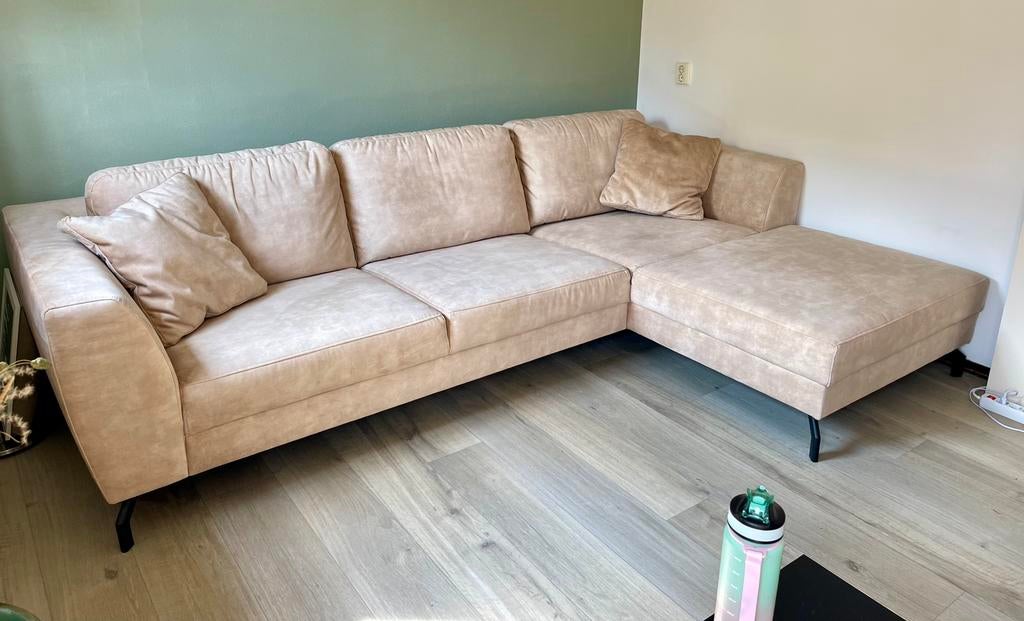 Hoekbank beige - Zo goed als nieuw, Huis en Inrichting, Banken | Bankstellen, Ophalen, 250 tot 300 cm, 100 tot 125 cm, Hoekbank