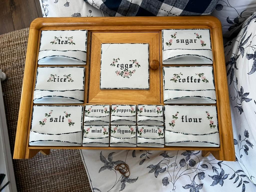 Keukenkastje, kruidenkastje brocante Engels, Ophalen