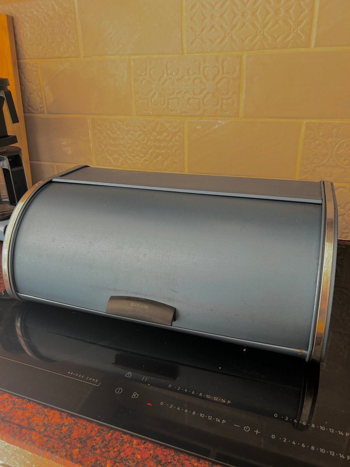 Brabantia Broodtrommel met Schuifdeksel - Dreamy Blue, Huis en Inrichting, Ophalen of Verzenden, Metaal, Broodtrommel, Brabantia