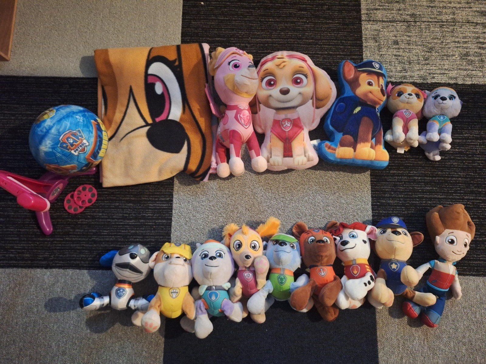 Paw Patrol knuffels en extra's: compleet pakket!, Gebruikt, Middelgroot (20 tot 80 cm), Paw Patrol, Hond