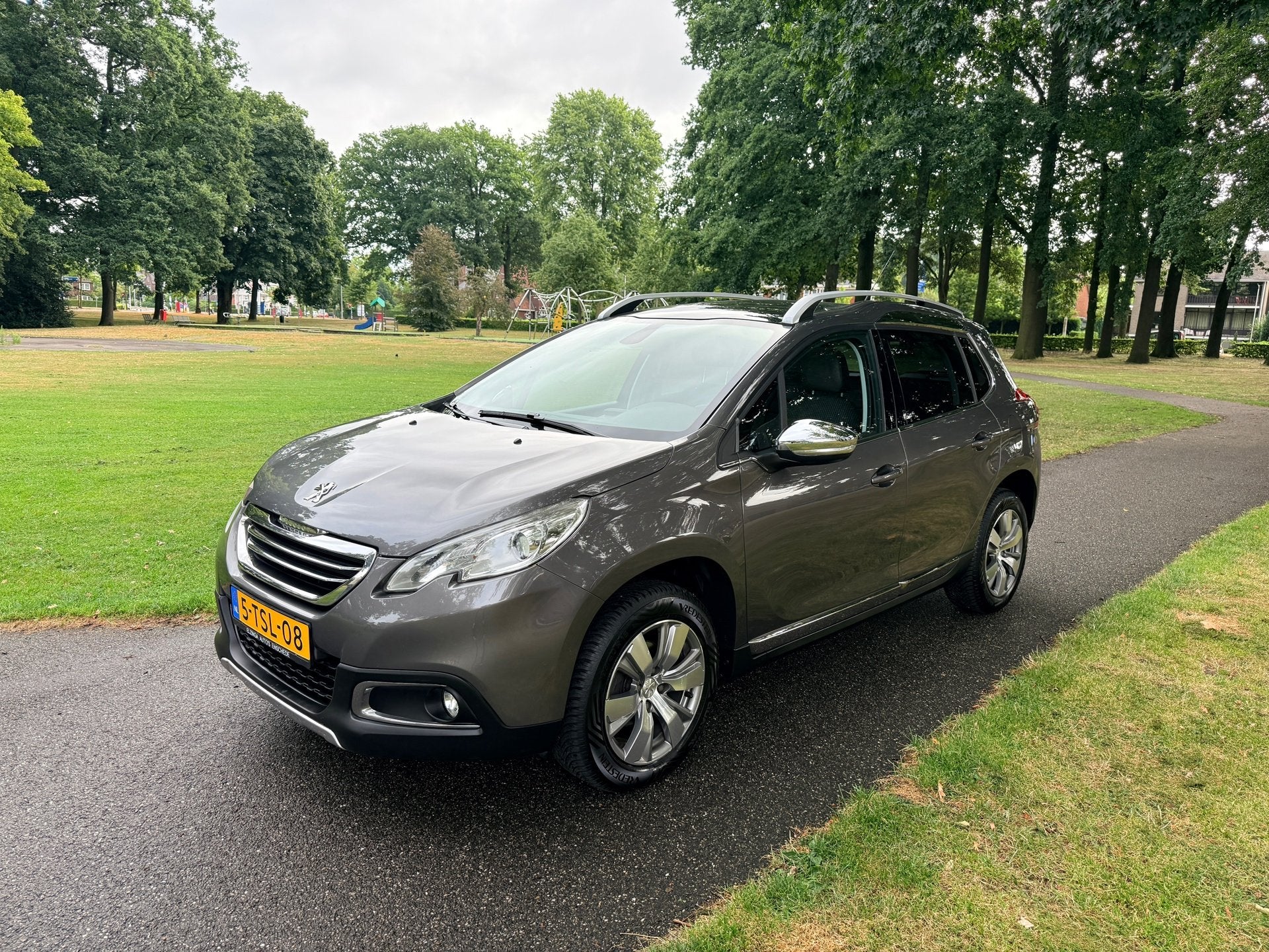 Peugeot 2008 1.2 VTi Allure Pack Premium Plus NAP Goed onder, Auto's, Voorwielaandrijving, Euro 5, 1199 cc, 82 pk