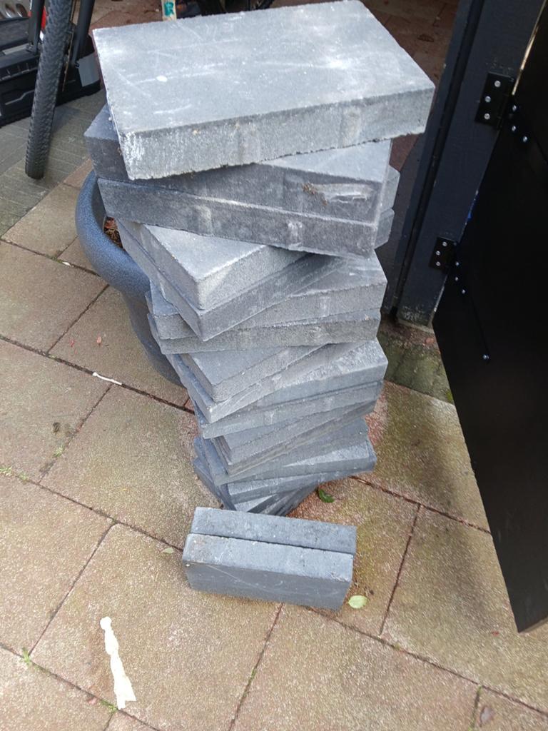 Gratis betontegels, Tuin en Terras, Tegels en Klinkers, Ophalen, Beton, Terrastegels