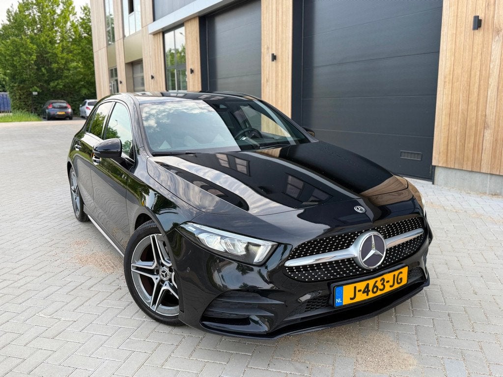 Mercedes-Benz A-klasse A180d AMG-Line AUTOMAAT/LEDER/XENON/M, 1345 kg, Gebruikt, 4 cilinders, 116 pk