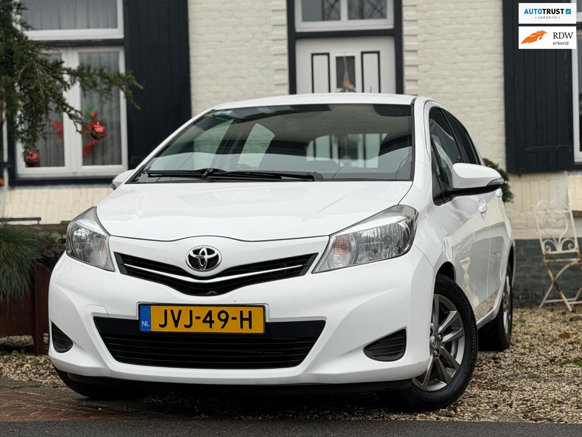 Toyota Yaris 1.0 VVT-i Trend|Camera|Airco|LMV|, Auto's, Euro 5, Gebruikt, Automatische klimaatregeling, Wit