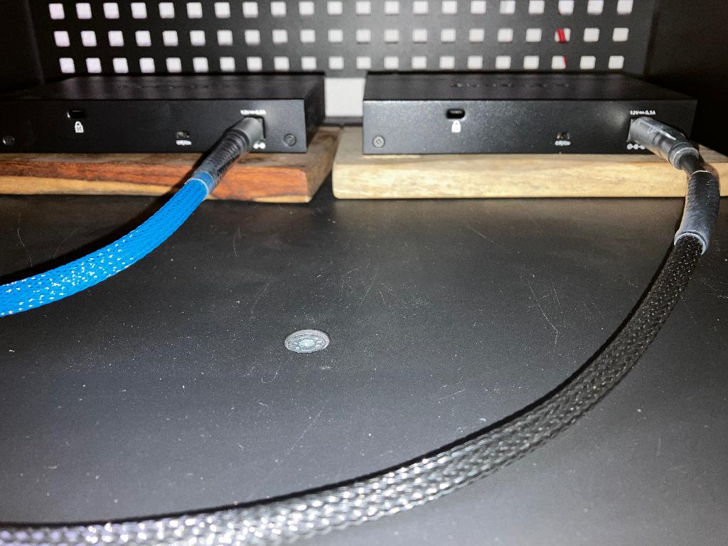 Audiomaat M-WAY 1DW DC stroomkabel 2.5-2.1, Ophalen of Verzenden, Zo goed als nieuw, Minder dan 2 meter, Overige kabels