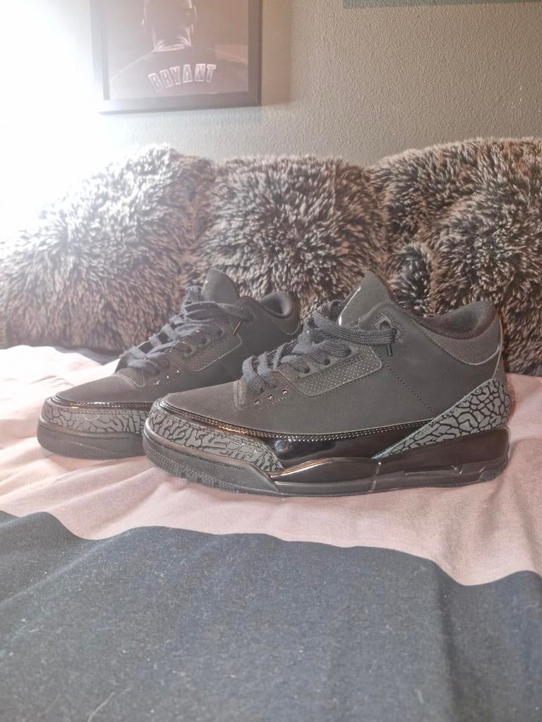 Jordan 3 Black Cat - Zo goed als nieuw, Zwart, Ophalen of Verzenden, Jordan, Sneakers of Gympen
