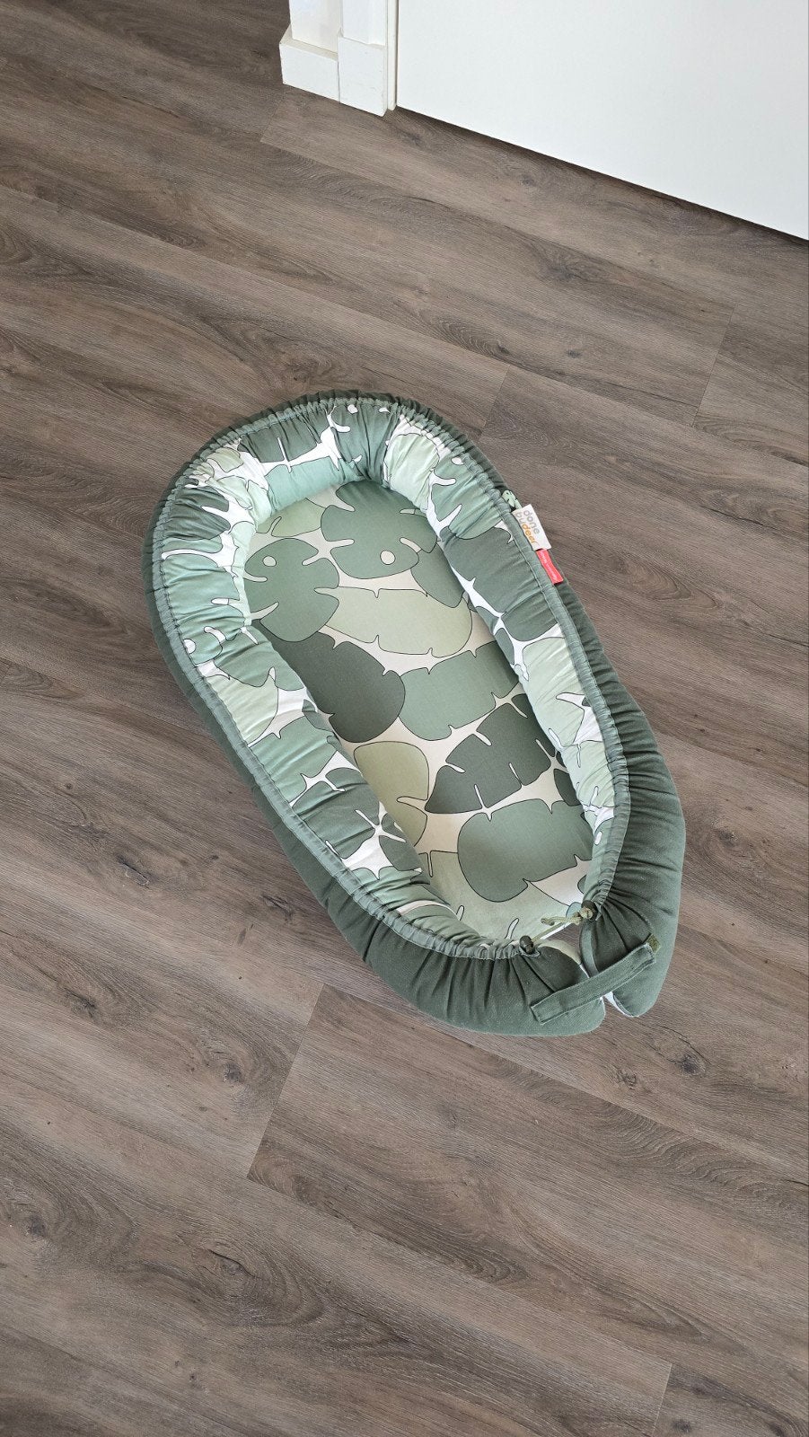 Done by Deer babynestje, groen met bladerenpatroon, Ophalen, Gebruikt, Overige typen