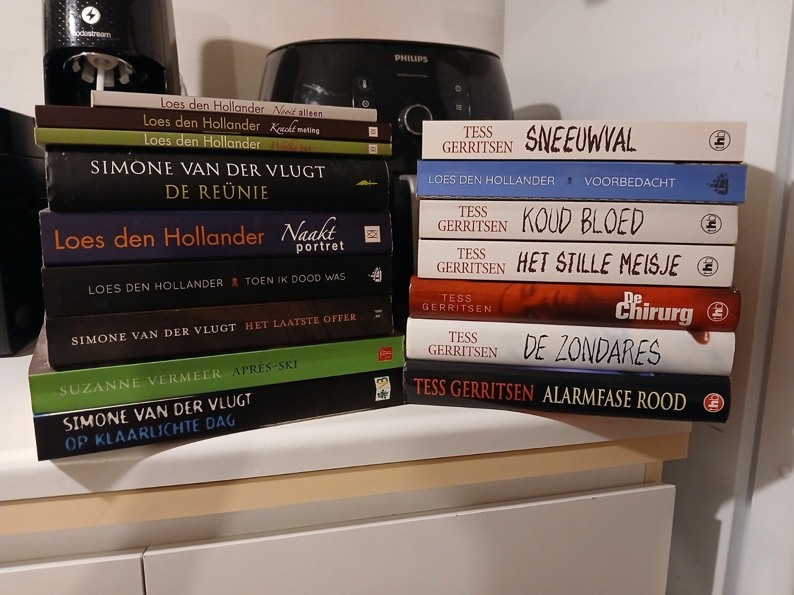 Pakket van 16 stuks thrillers, liefst in 1 koop, Boeken, Thrillers, Ophalen of Verzenden, Zo goed als nieuw, Tess Gerritsen
