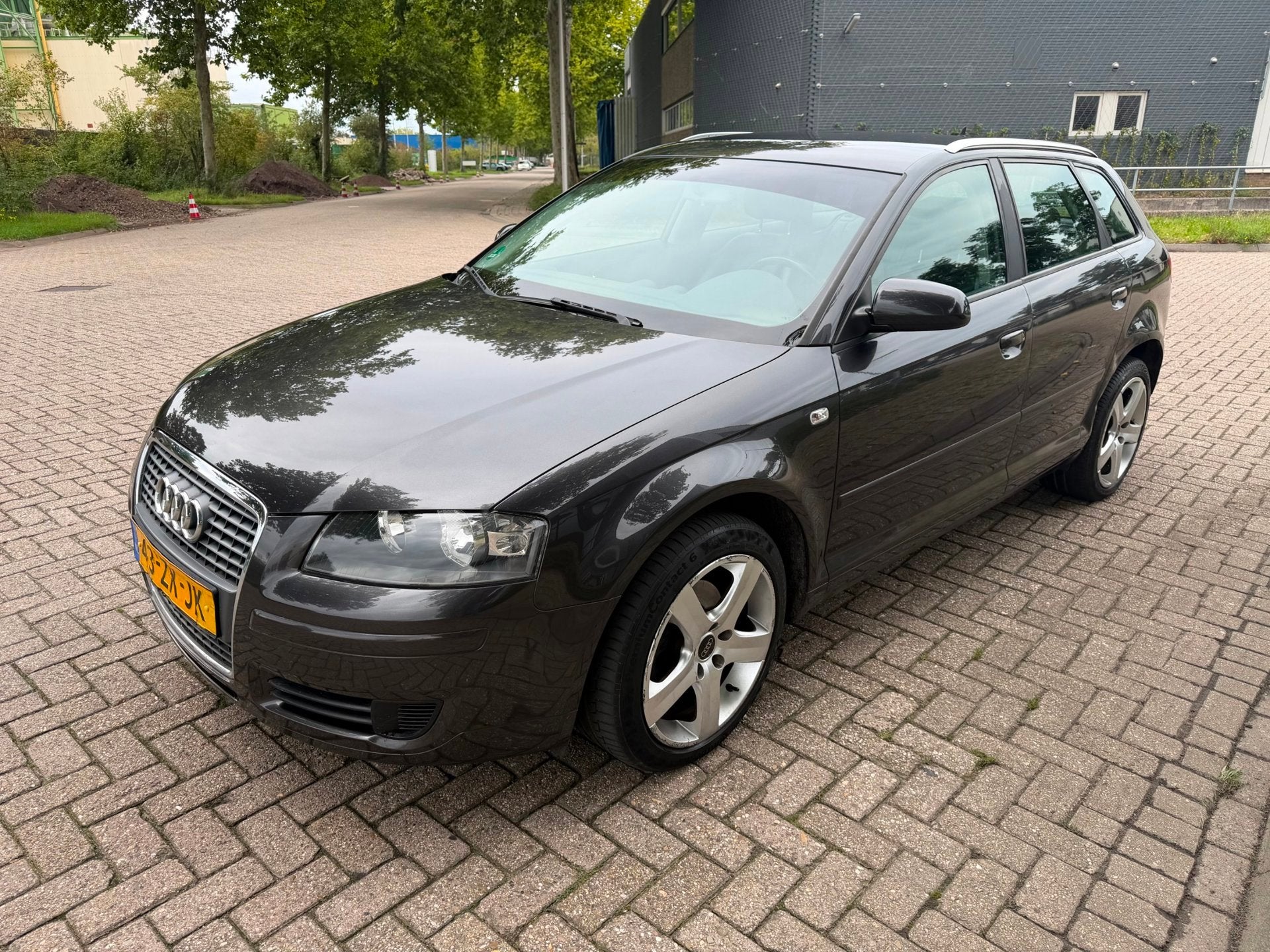 Audi A3 Sportback 1.8 TFSI Attraction Pro Line automaat, 1345 kg, Gebruikt, 4 cilinders, Origineel Nederlands
