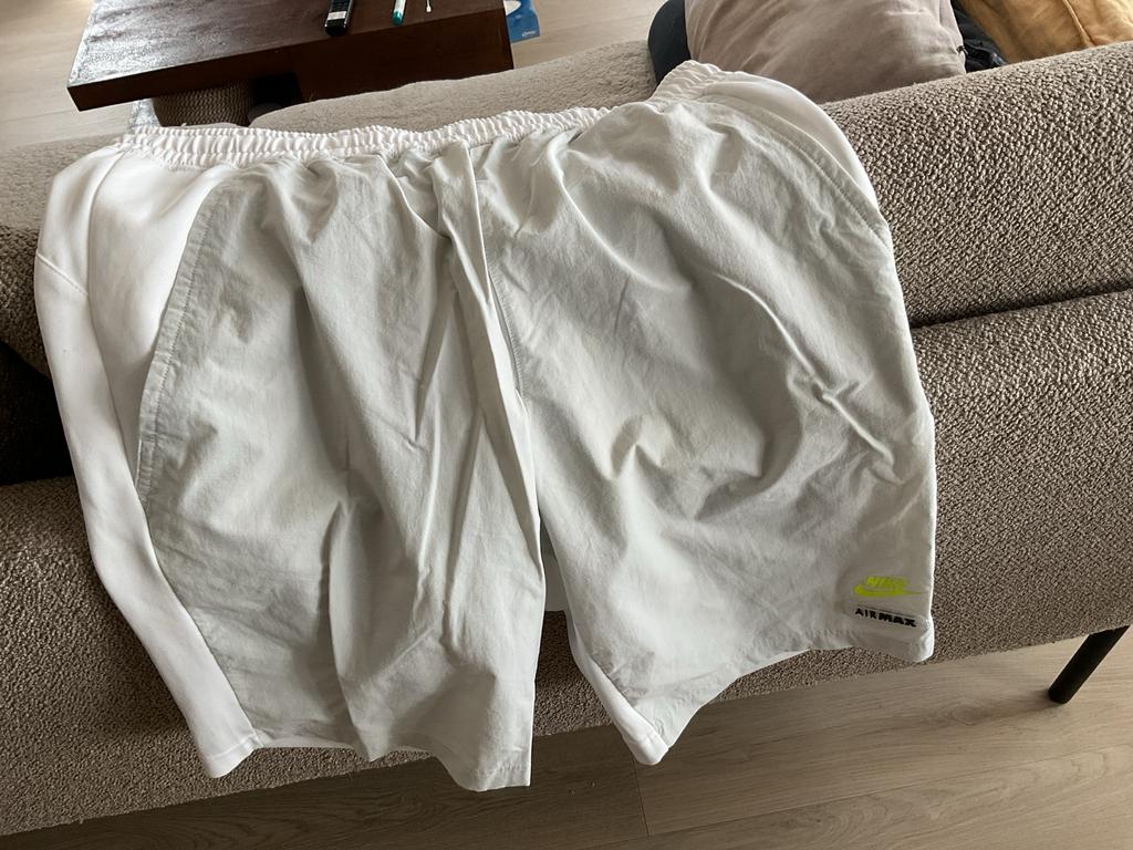 Nike Air Max korte broek, Wit, Maat 56/58 (XL), Ophalen of Verzenden, Zo goed als nieuw