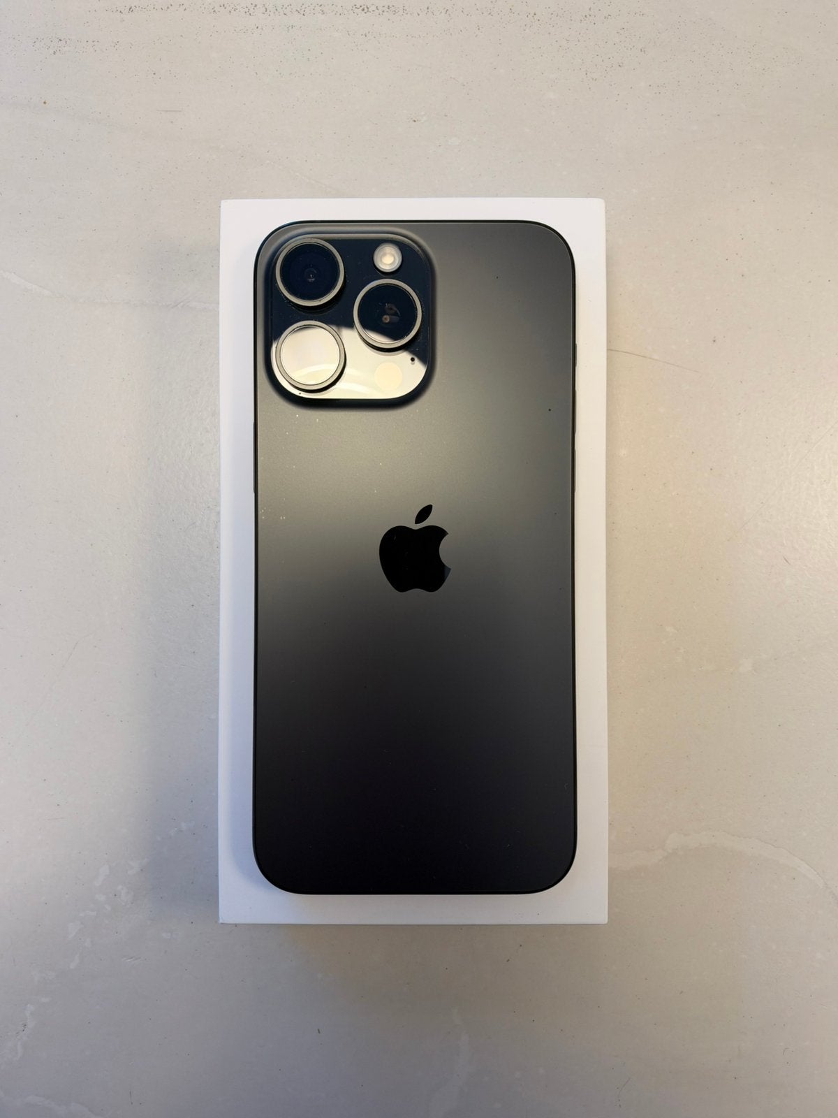 iPhone 15 Pro Max, Black Titanium, 256GB, Telecommunicatie, Gebruikt, Zwart, IPhone 15 Pro Max, 84 %