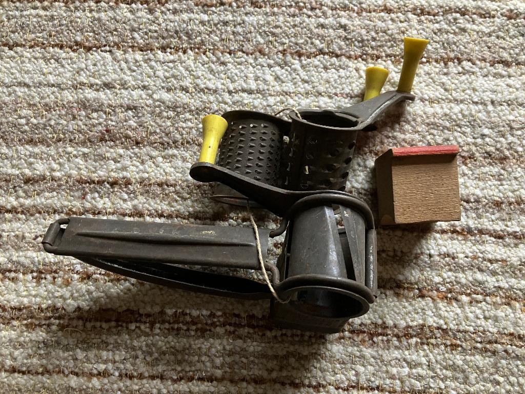 vintage rasp kaas jaren 50 met 3 verschillende raspen, Ophalen of Verzenden