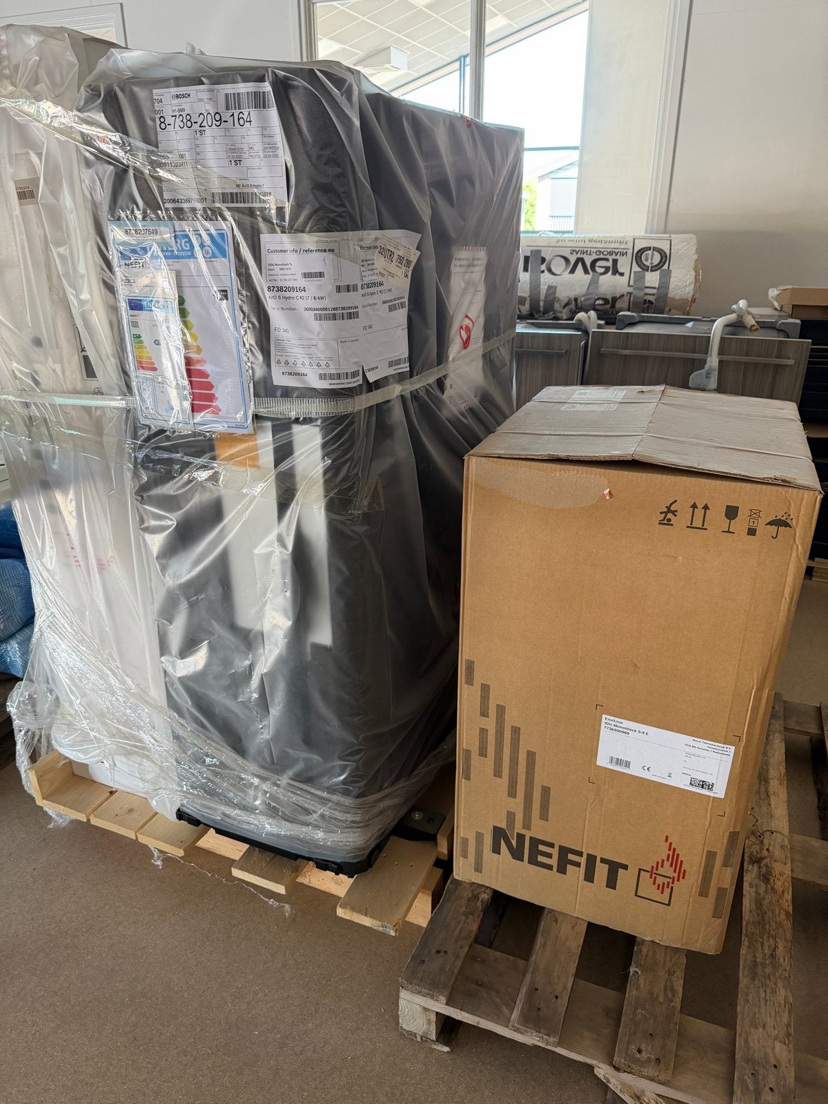 Warmtepompset Nefit Enviline Monoblock 5-9 met buitenunit., Doe-het-zelf en Verbouw, Verwarming en Radiatoren, Ophalen, Nieuw