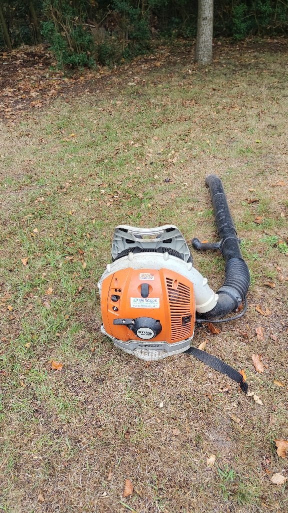 Stihl BR 500 bladblazer benzine, Tuin en Terras, Bladblazers, Ophalen, Benzine, Gebruikt, Ruggedragen