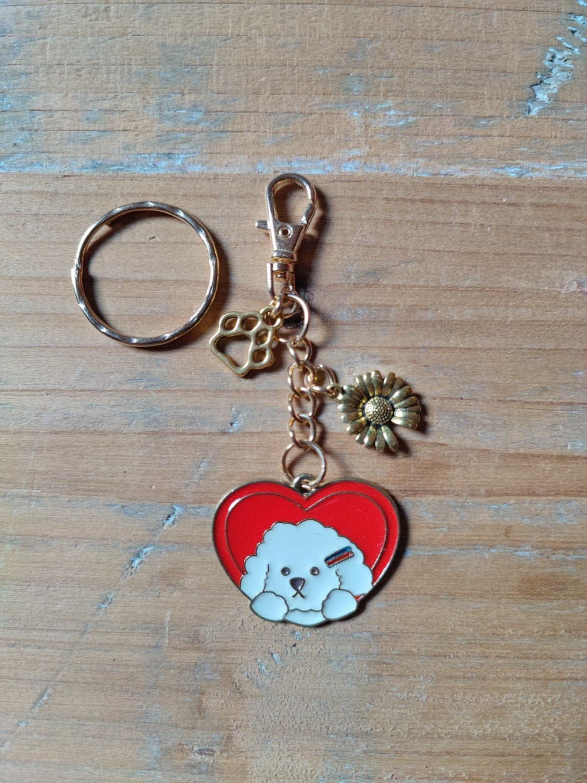 Nieuwe sleutelhanger met schattig hondje en hartje, Ophalen of Verzenden, Nieuw, Dier of Natuur