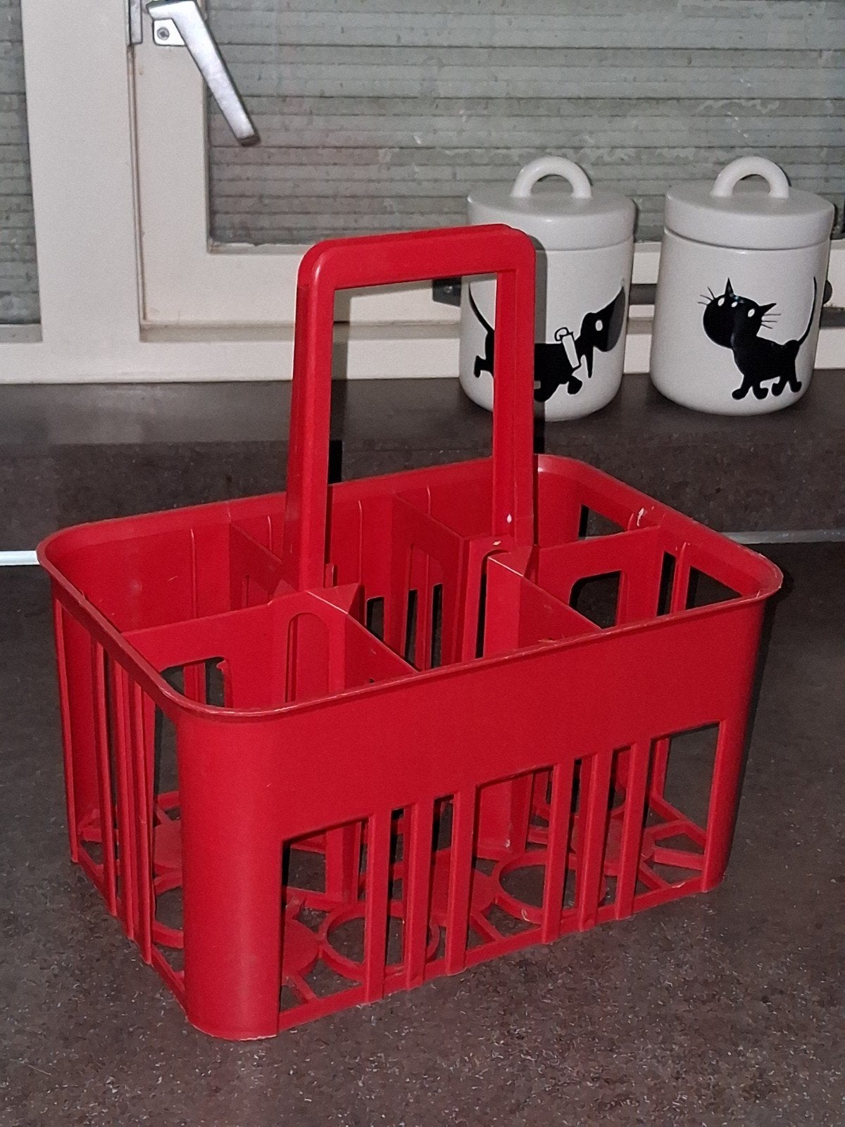 flessenrek vintage rood plastic, Verzamelen, Ophalen of Verzenden, Huis en Inrichting