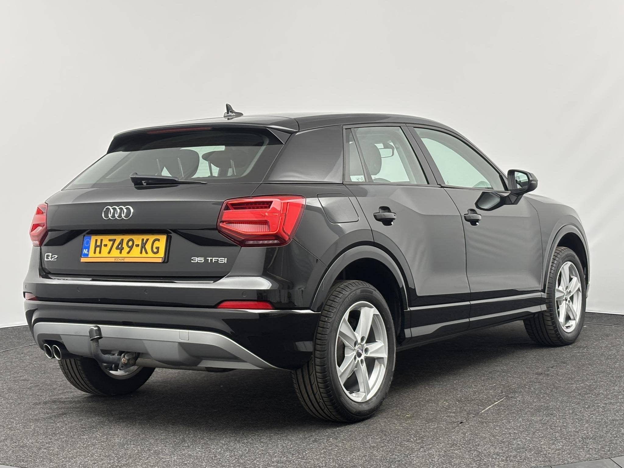 Audi Q2 35 TFSI CoD Sport Pro Line | Automaat | Trekhaak | S, Auto's, Stof, 4 cilinders, Zwart, Automatische klimaatregeling
