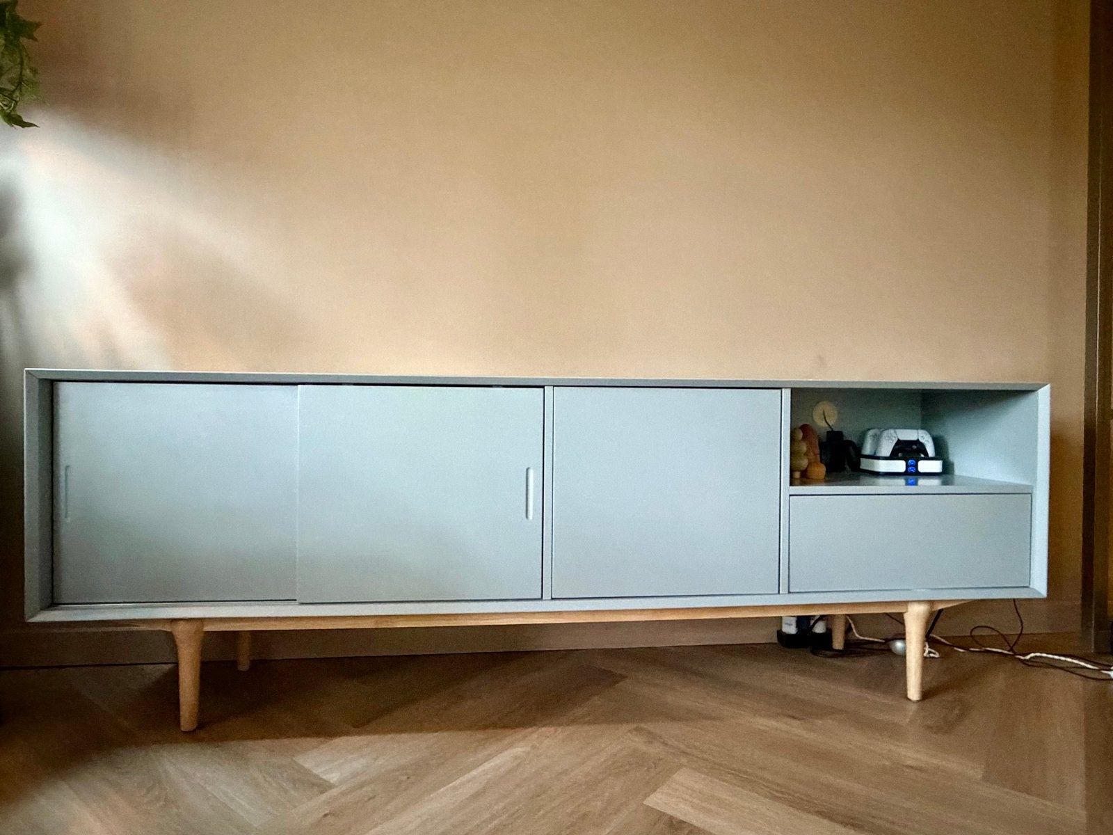Ruijch Retro dressoir icegrey - MisterDesign (220x45x75cm), Huis en Inrichting, Ophalen, Zo goed als nieuw, 200 cm of meer, Met lade(s)