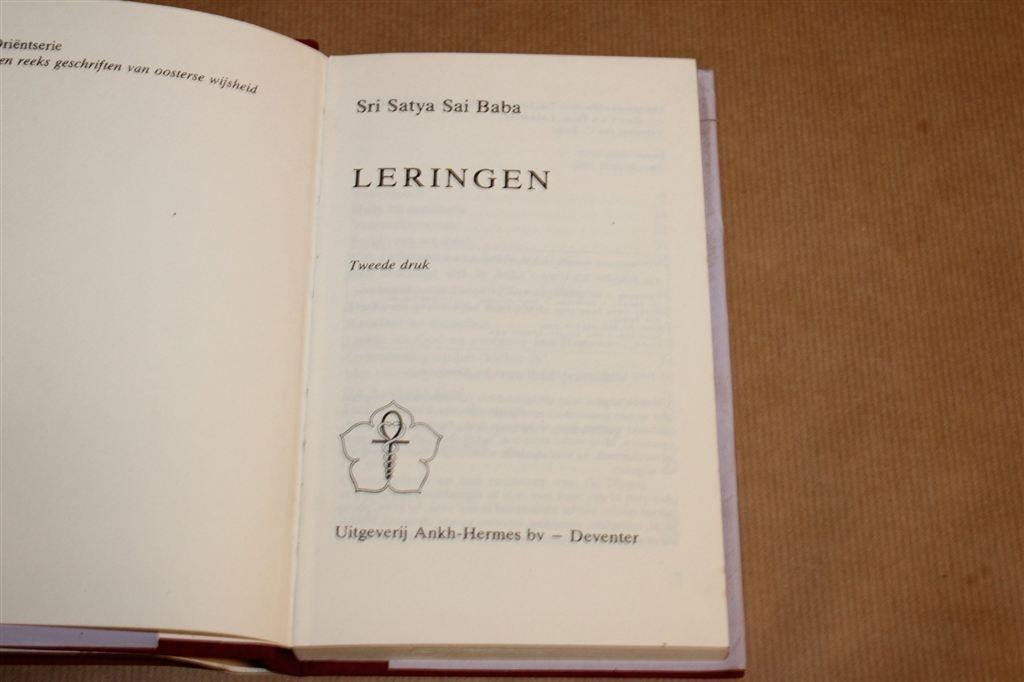 Leringen — Sai Baba, Spirituele Wijsheden, Oriëntserie, Boeken, Ophalen of Verzenden, Gelezen, Overige onderwerpen, Achtergrond en Informatie