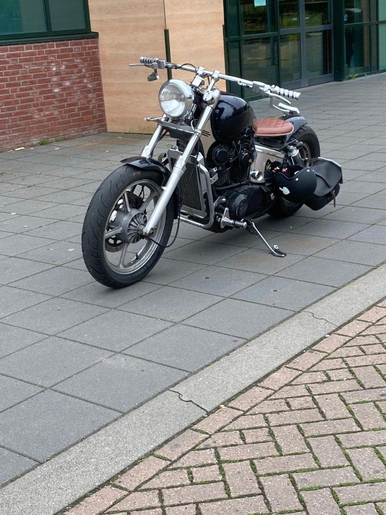 [PROJECT] Brute Honda Shadow 1100 Bobber – Kortsluiting, Ophalen, Nieuw