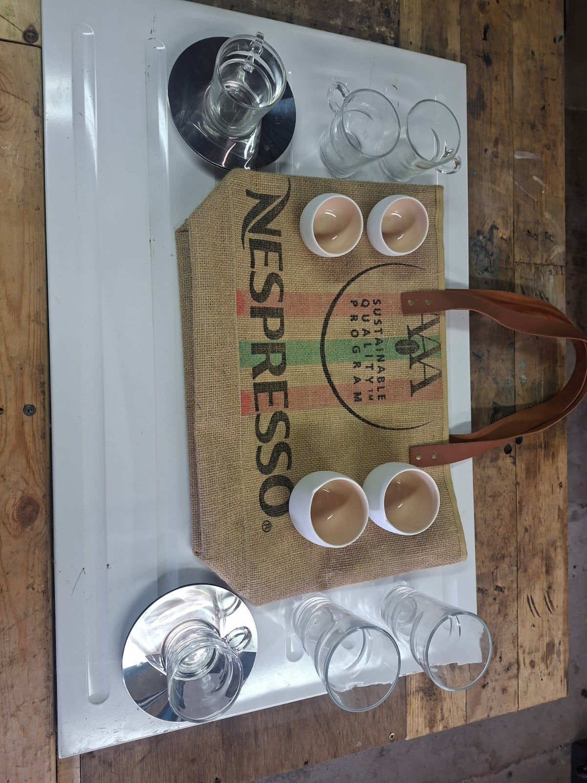 Nespresso set: kopjes met schotels, glazen en jute t, Ophalen, Meerkleurig, Overige merken, Glas