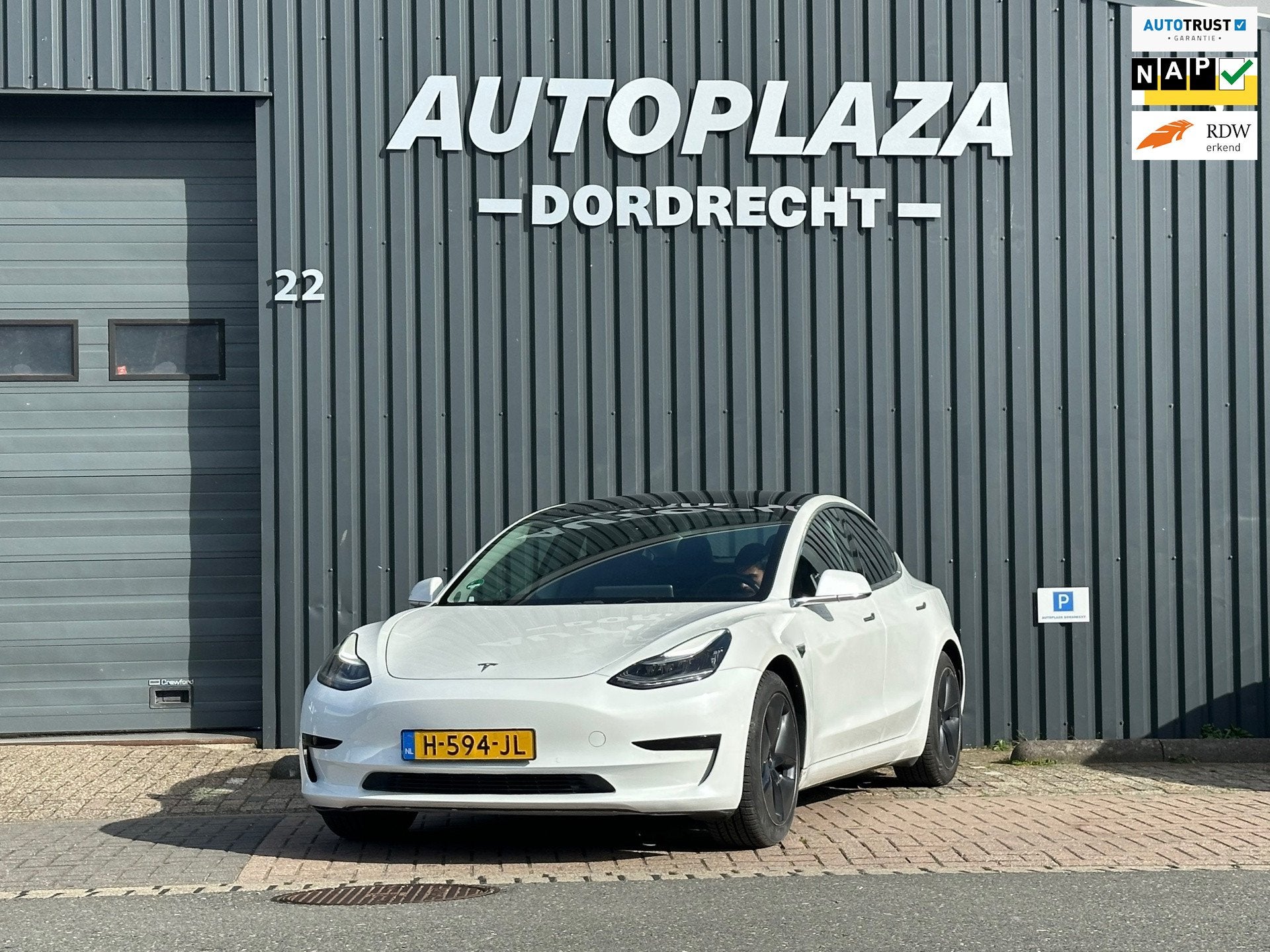 Tesla Model 3 Standard RWD Plus 60 kWh, Auto's, Automaat, Achterwielaandrijving, Gebruikt, Wit