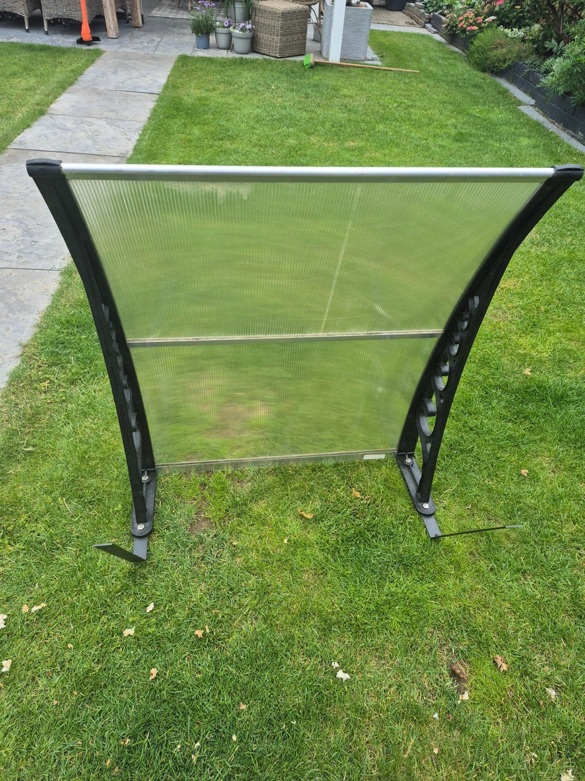 Overkapping, garage voor een robotmaaier, Ophalen, Overige typen, Minder dan 150 cm, Minder dan 250 cm