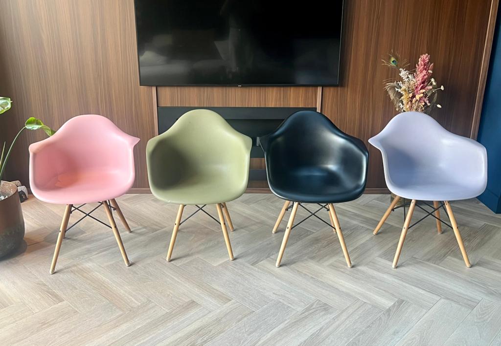Eetkamerstoelen DAW / kuipstoelen, Huis en Inrichting, Ophalen of Verzenden, Vier