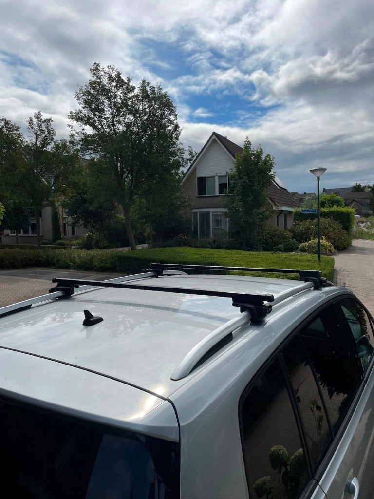 Thule dakdragers. Te gebruiken voor o.a. VW Touran, Auto diversen, Dakdragers, Ophalen, Gebruikt