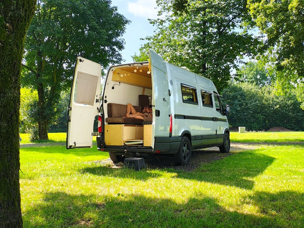 Caravans And Camping Buscamper