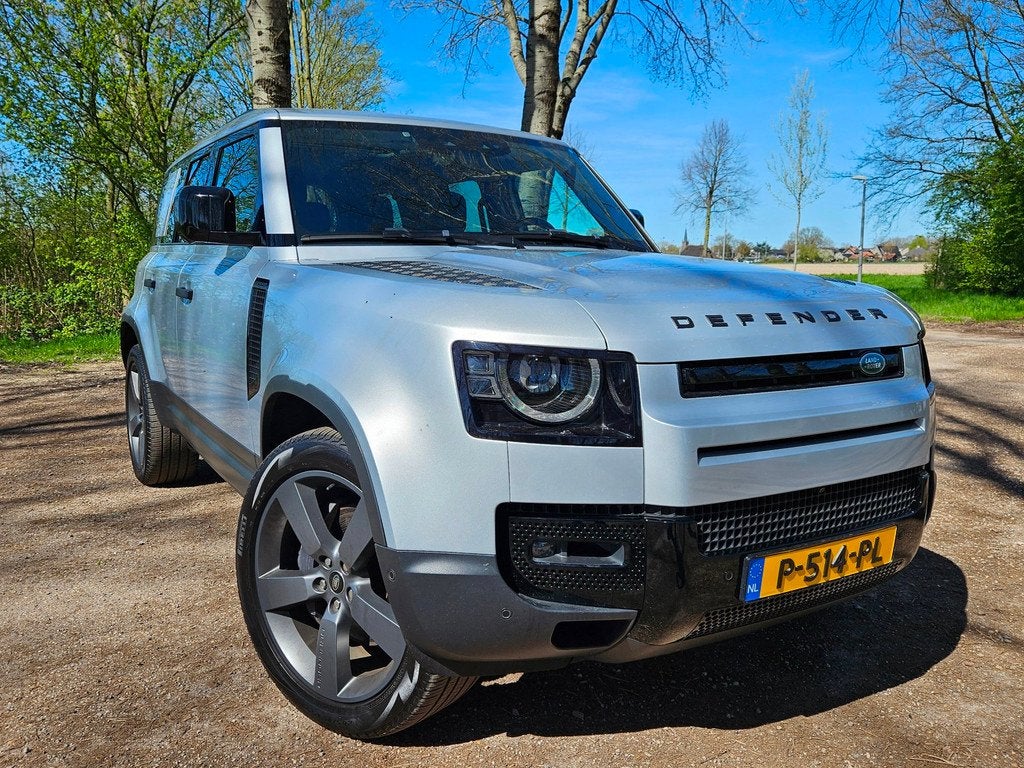 Land Rover Defender 110 2.0 P400e 110 ACC/PANO/LEDER/BTW, Auto's, Land Rover, Automaat, Gebruikt, 4 cilinders, 38 km/l