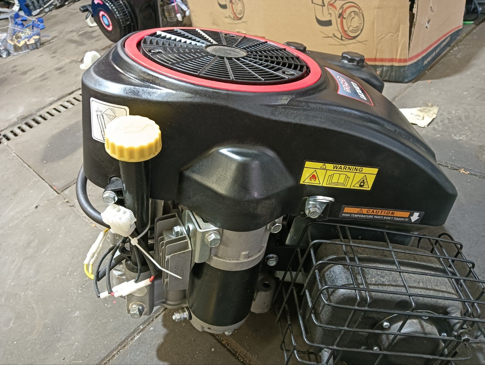 Nieuwe zitmaaier motor, Ophalen, Nieuw