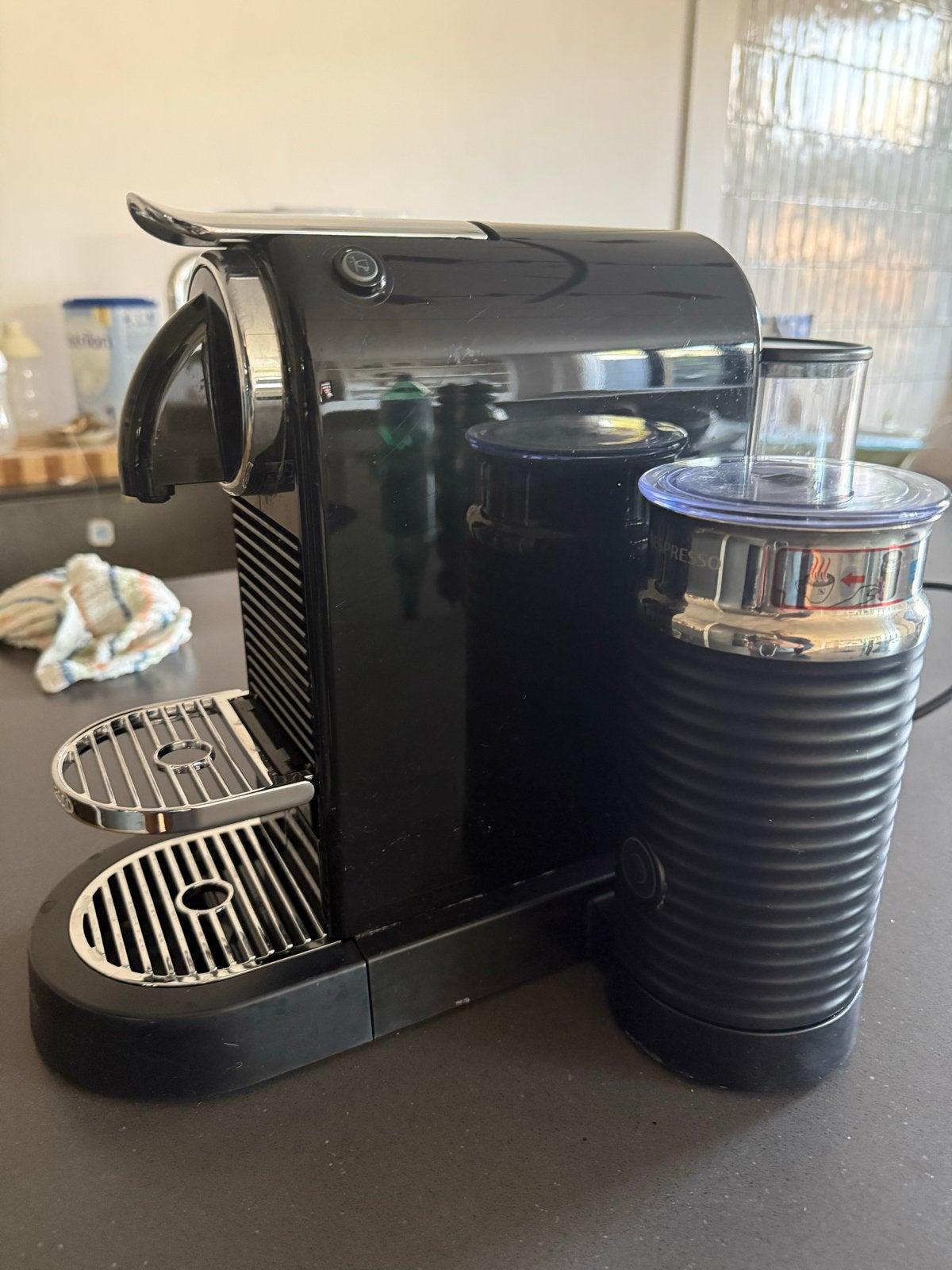 Nespresso Citiz & Milk Magimix koffiezetapparaat, Witgoed en Apparatuur, Koffiezetapparaten, Ophalen, Koffiepads en cups, Koffiemachine