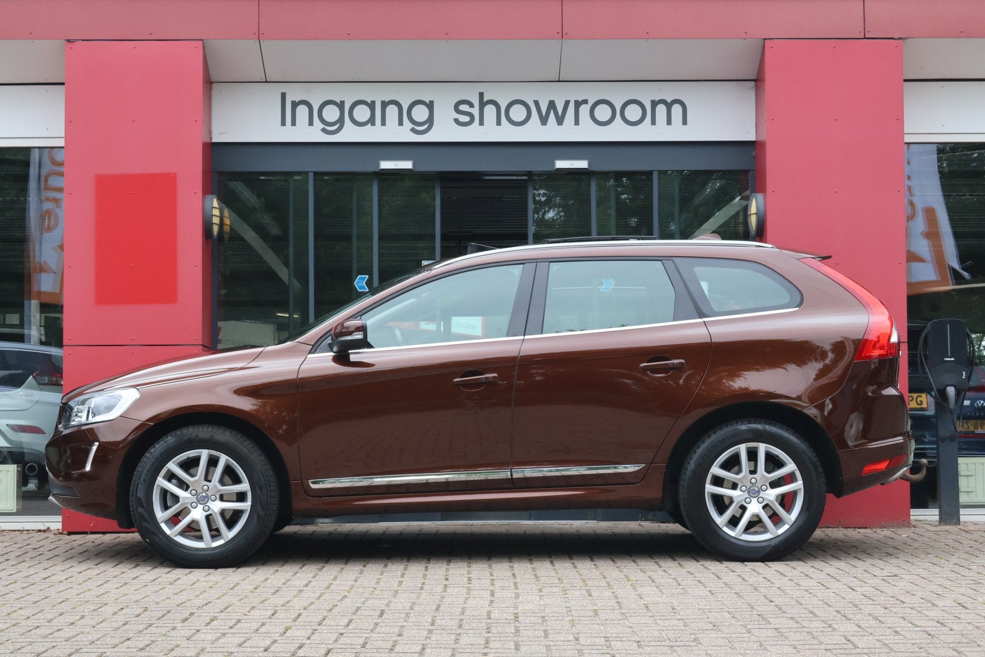 Volvo XC60 2.4 D5 AWD Polar+ | Panoramadak | Leder | Camera, Auto's, Volvo, Automaat, 1698 kg, Gebruikt, Leder